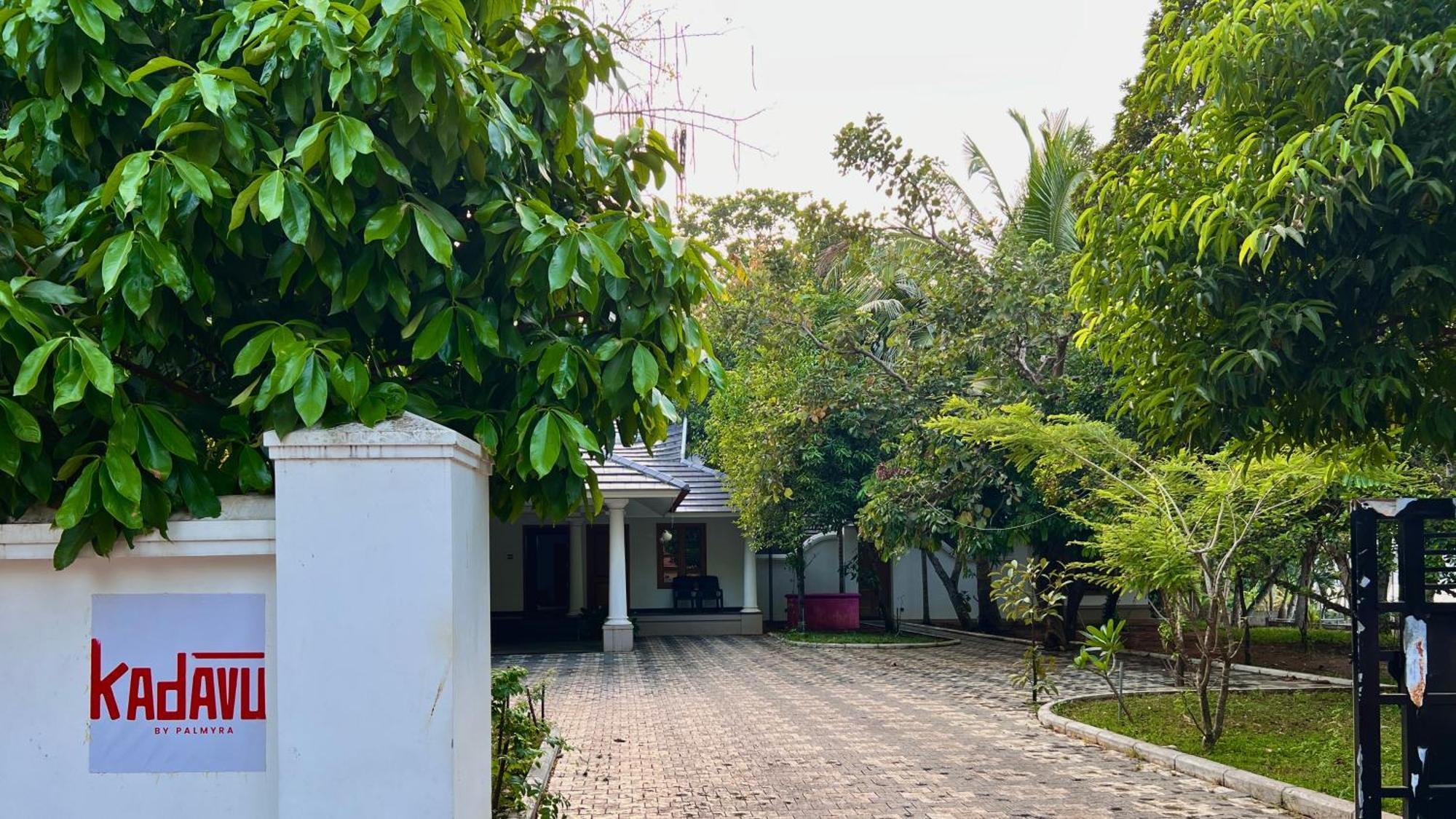 Waterfront By Palmyra Apartment Kollam Luaran gambar