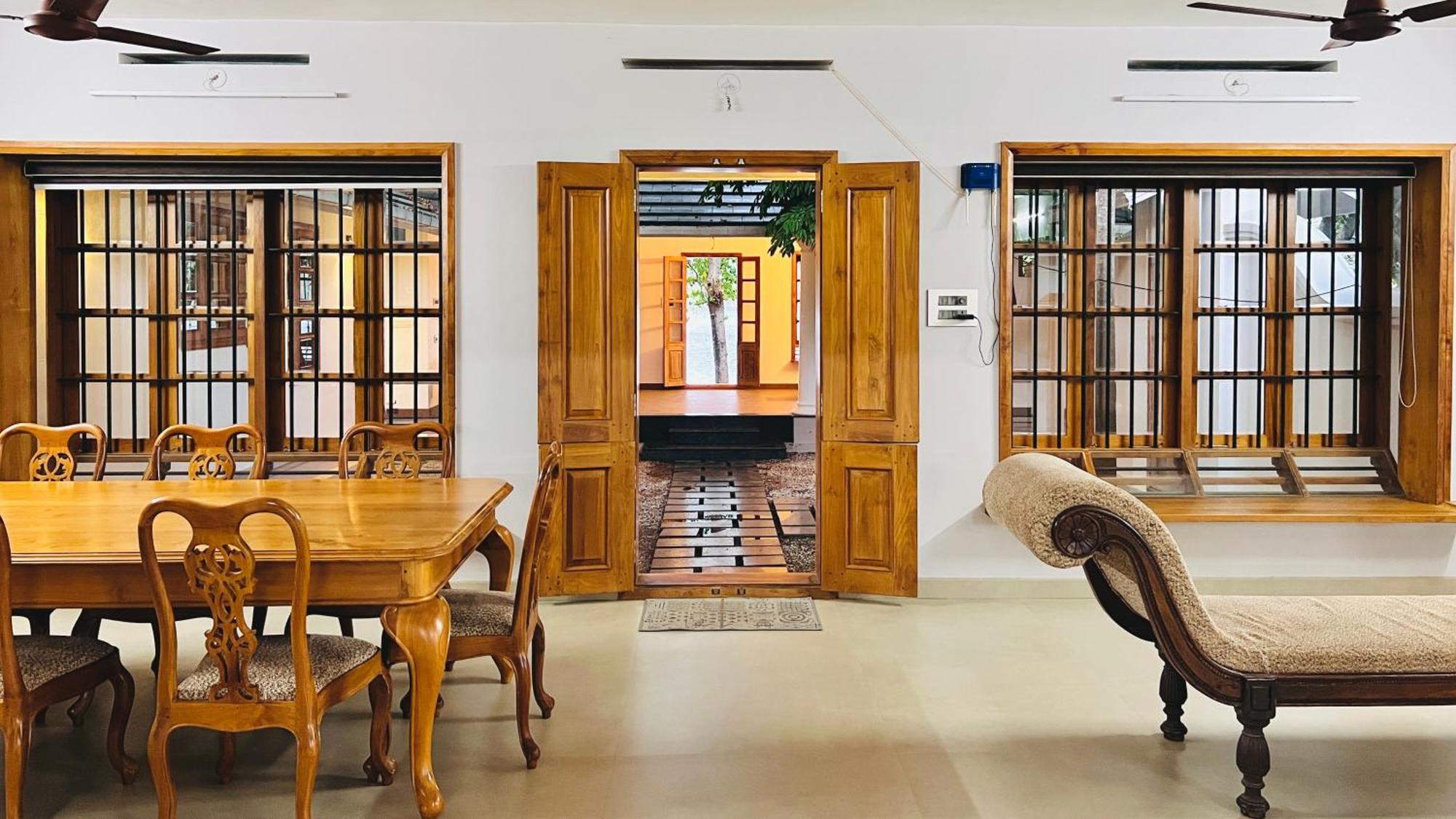 Waterfront By Palmyra Apartment Kollam Luaran gambar