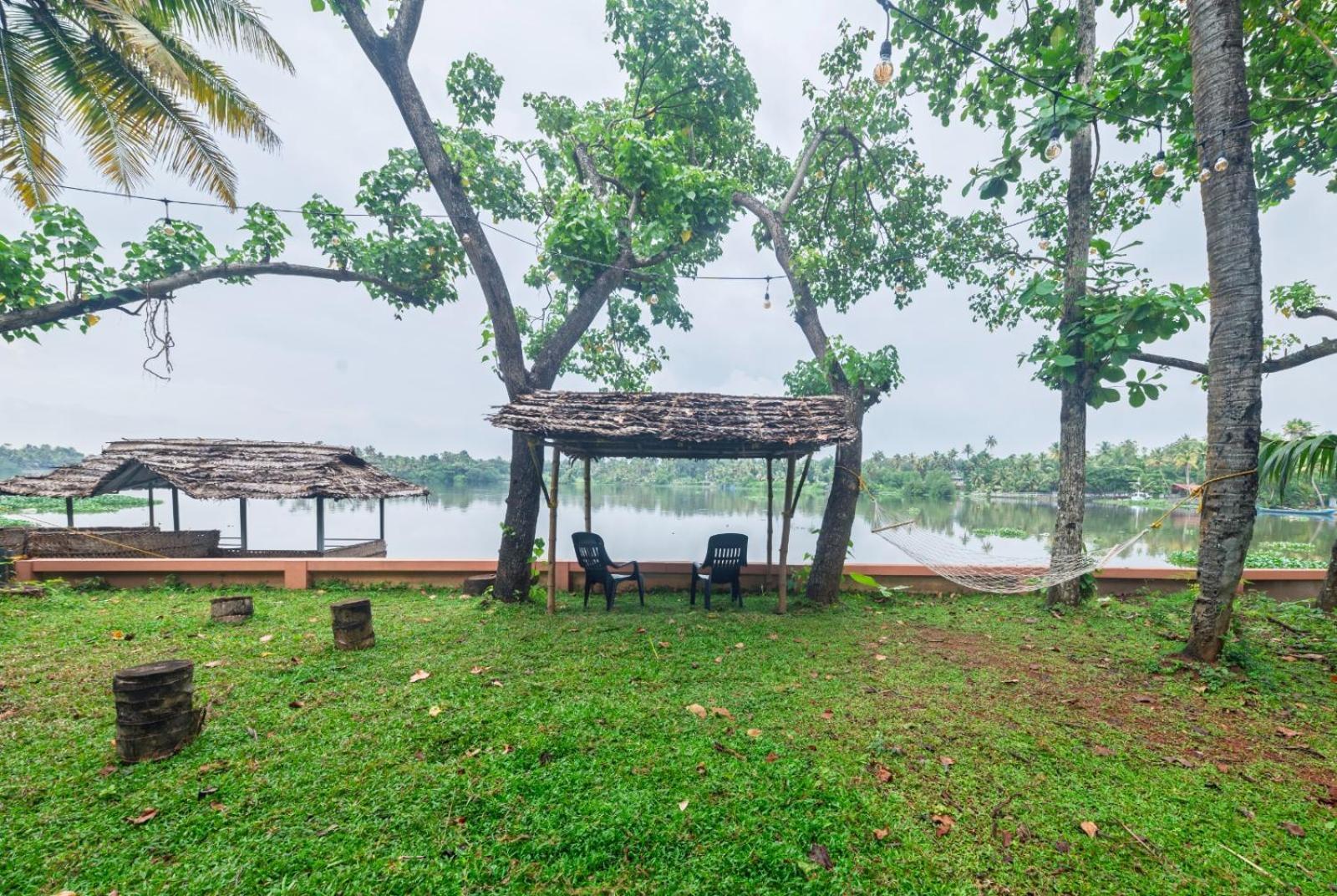 Waterfront By Palmyra Apartment Kollam Luaran gambar